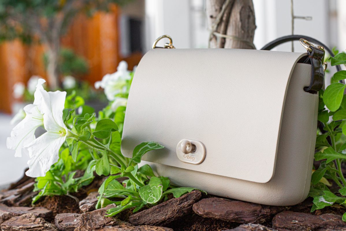 commercial_product_clothing_bags_shoes-24